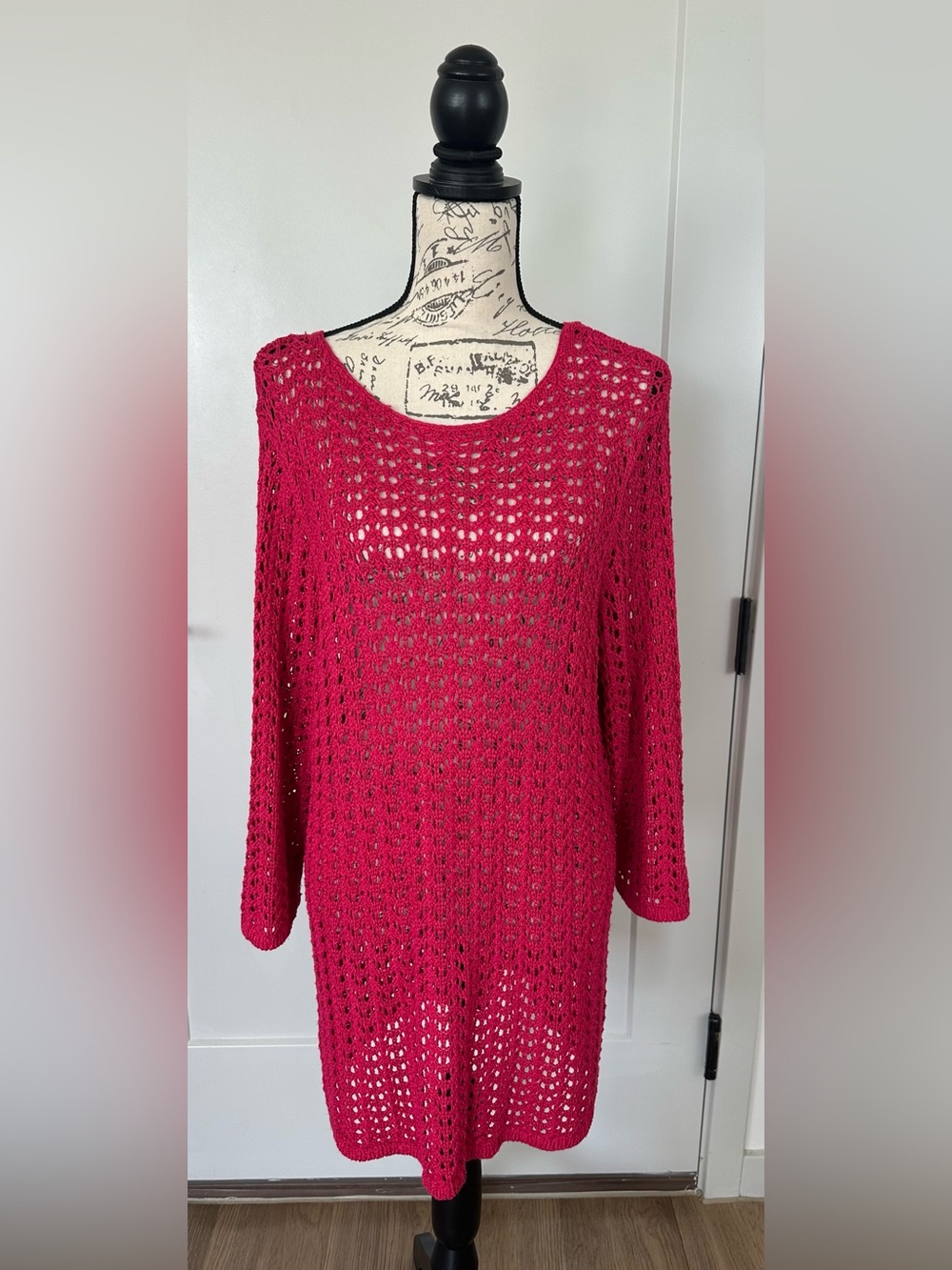 Chico's Bright Fuchsia Open-Knit Crochet Top. Size 3.